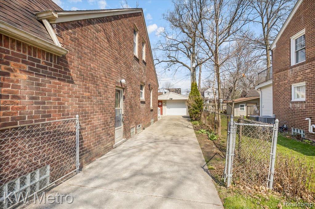 1900 Franklin Road Berkley, MI 48072 - Photo 29 of 36