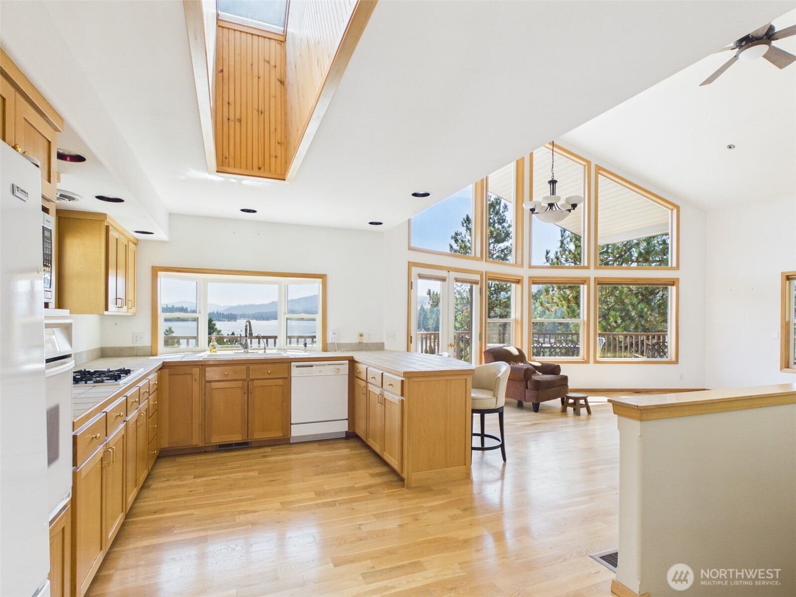 14 Julian Bay Road Republic, WA 99166 - Photo 2 of 40 Gallery Image 2