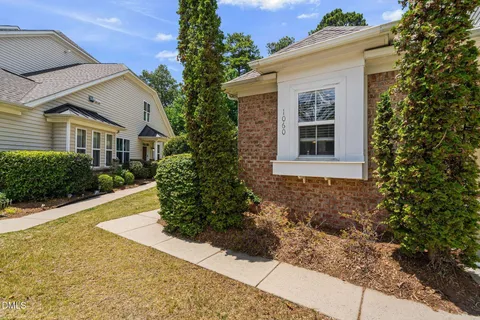 $579,000 | 1060 Kingston Grove Drive, Cary, NC 27519