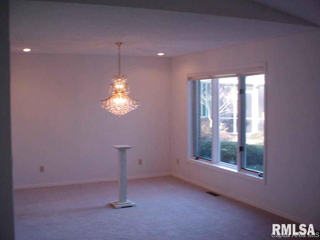 5 Turnberry Place Springfield, IL 62704 - Photo 7 of 21