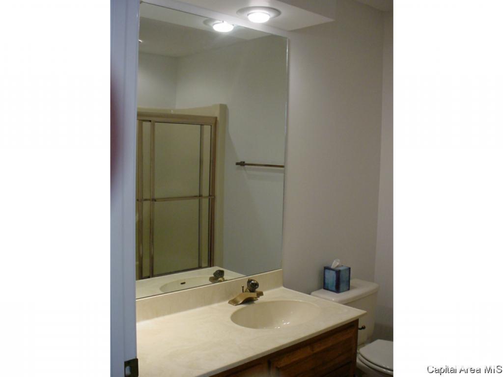 5 Turnberry Place Springfield, IL 62704 - Photo 10 of 21