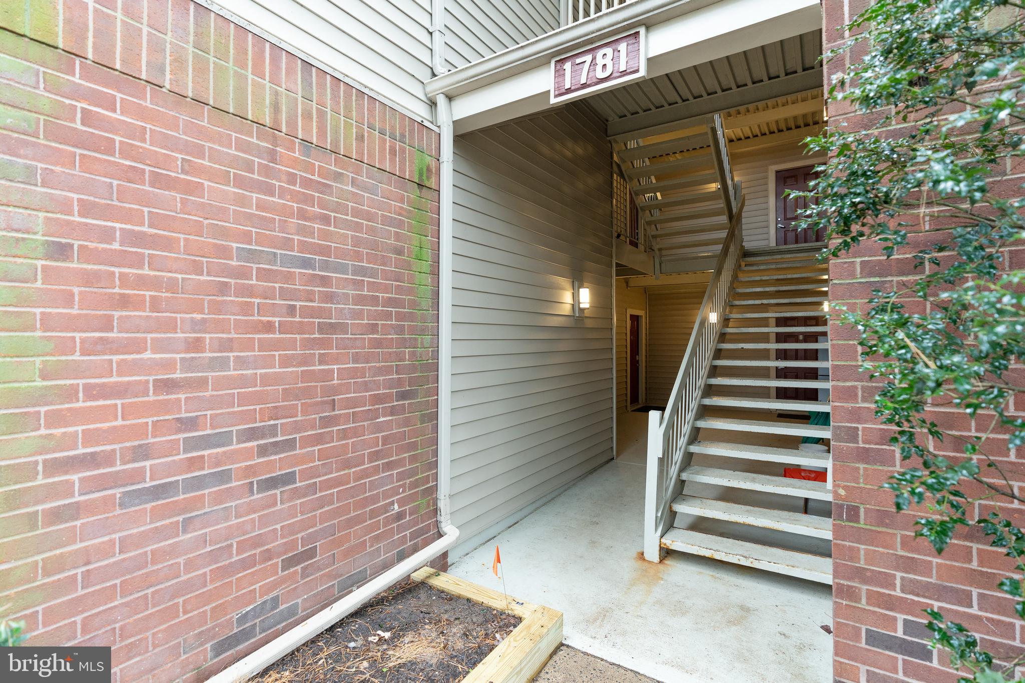 1781 Jonathan Way, Unit C Reston, VA 20190 - Photo 4 of 40 Gallery Image 4