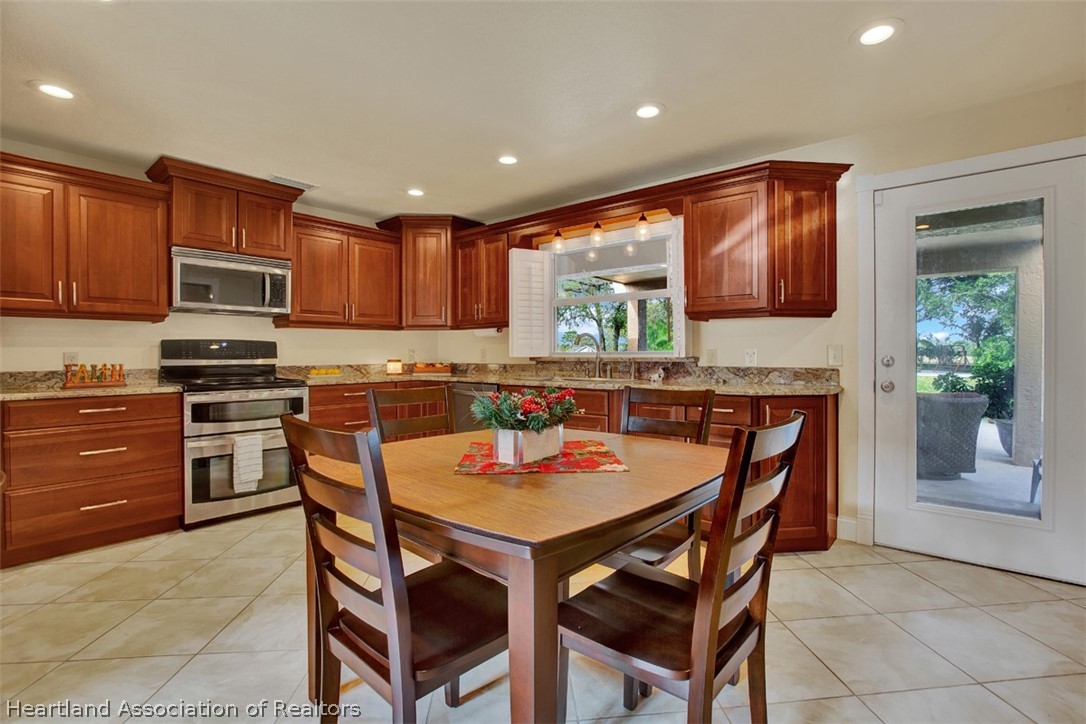 132 Moon Road Sebring, FL 33870 - Photo 15 of 28 Gallery Image 15