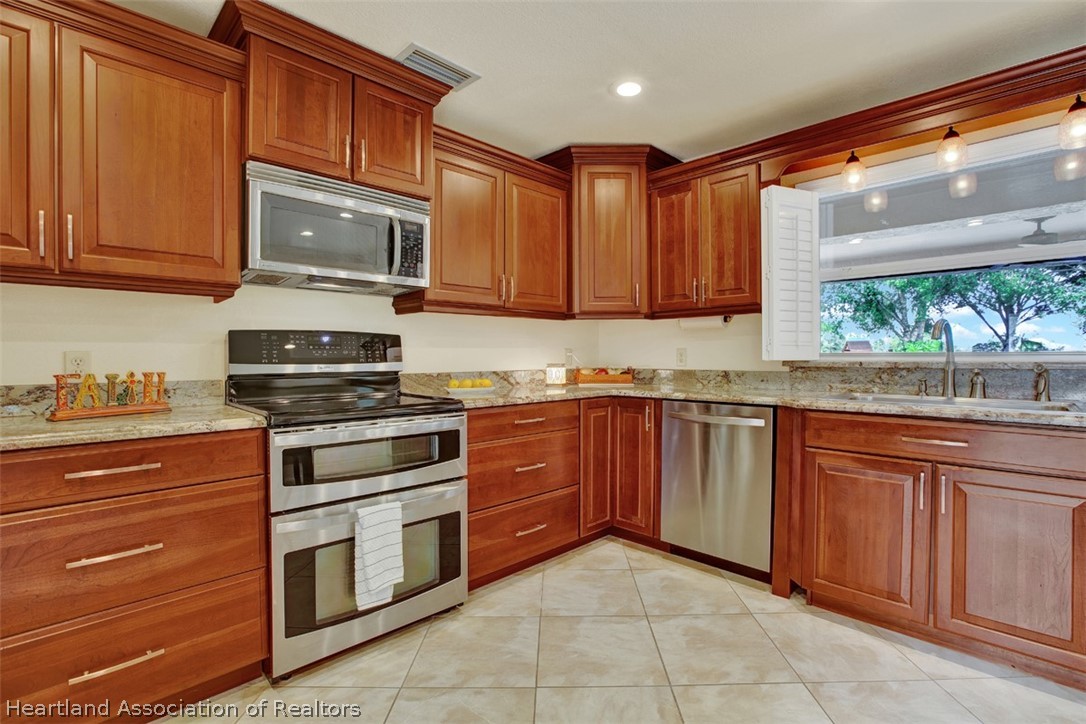 132 Moon Road Sebring, FL 33870 - Photo 16 of 28 Gallery Image 16