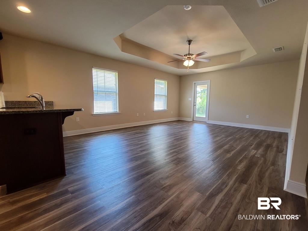 22465 Respite Lane Foley, AL 36535 - Photo 10 of 33 Living Room