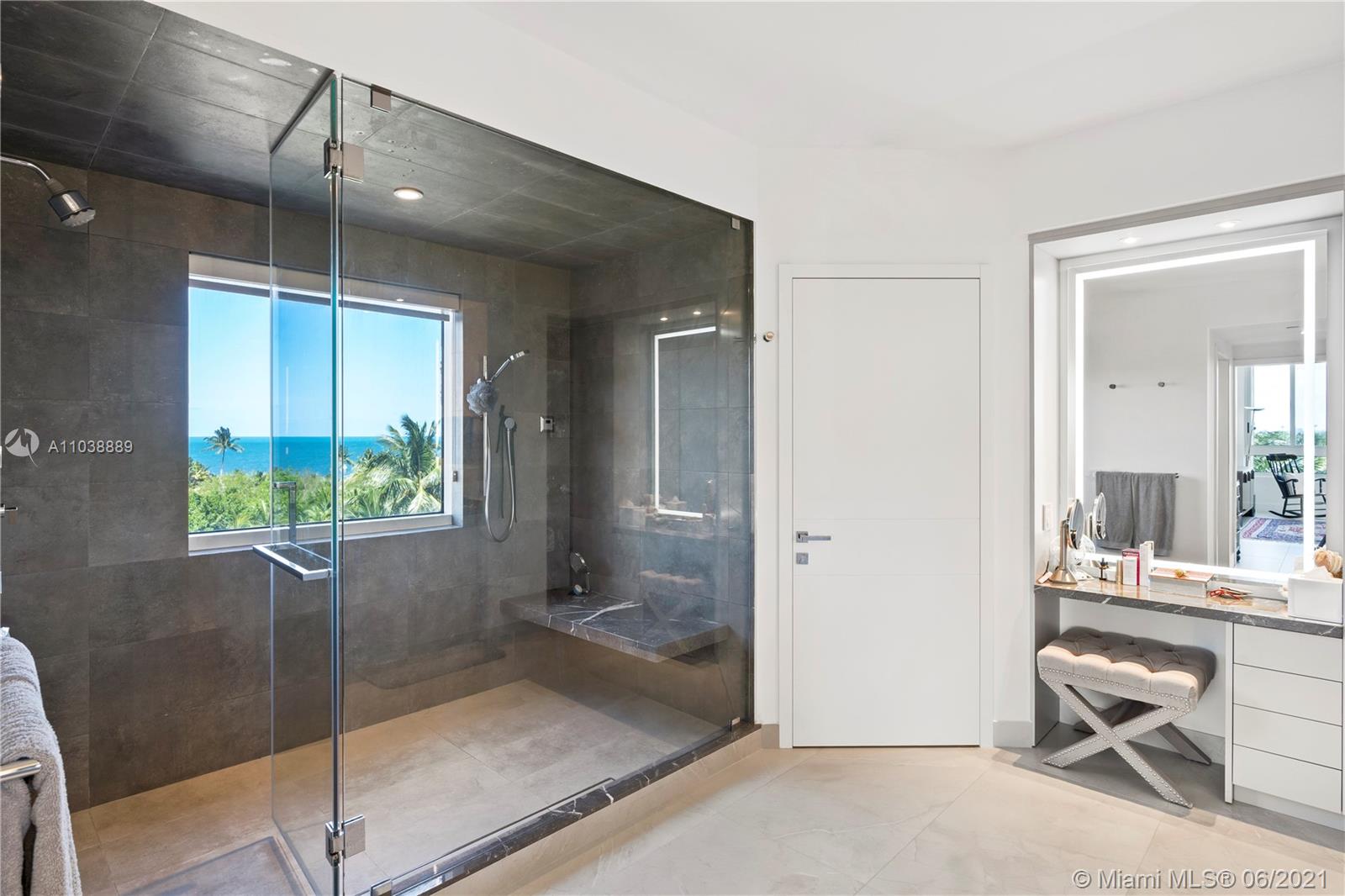 781 Crandon Boulevard, Unit 506 Key Biscayne, FL 33149 - Photo 9 of 24