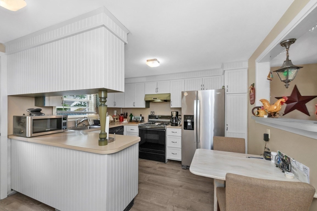 111 Warren Street Waltham, MA 02453 - Photo 18 of 42