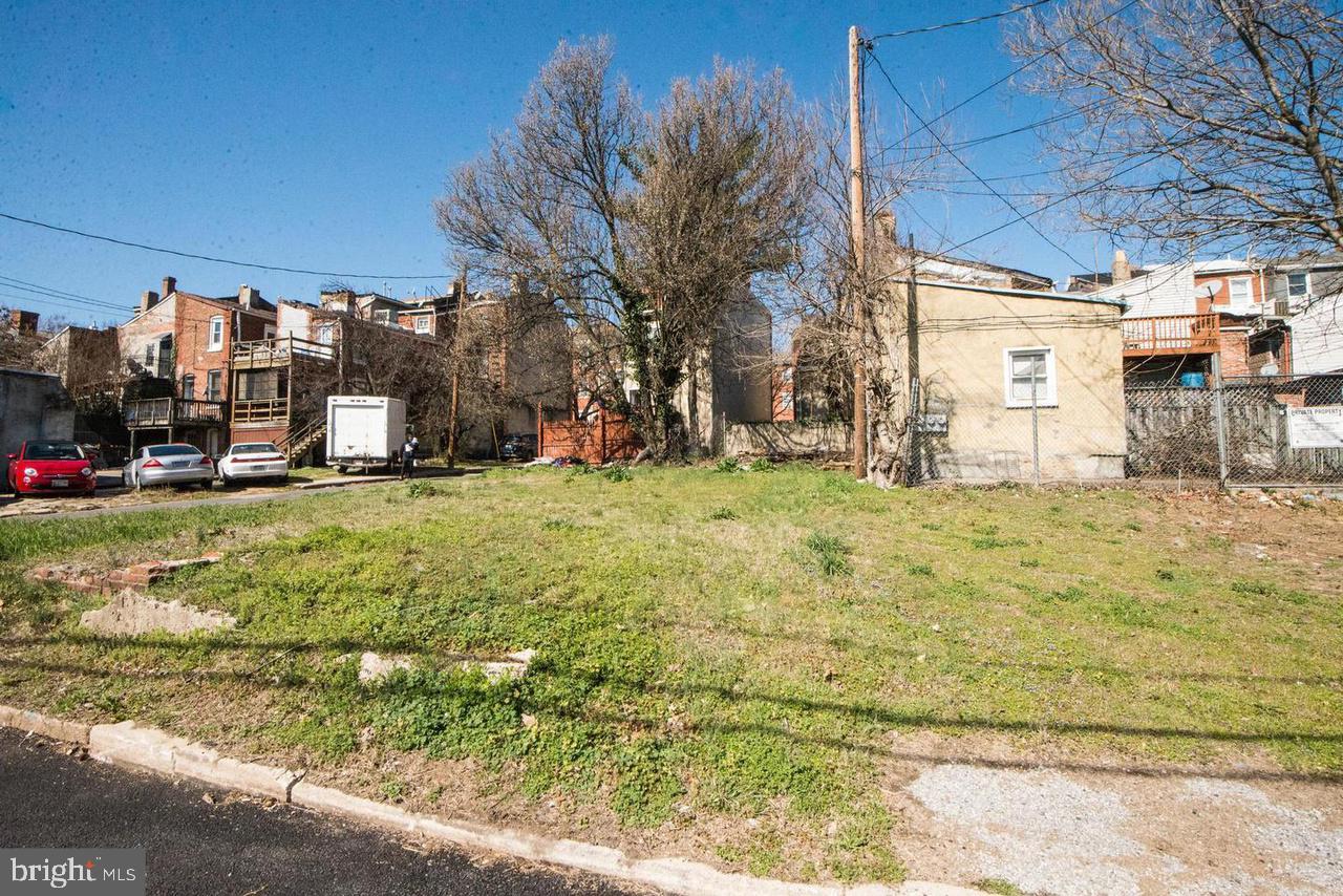 840 Lemmon Street Baltimore, MD 21201 - Photo 5 of 6