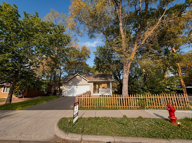 5259 Knox Avenue North Minneapolis, MN 55430 - Photo 1 of 22
