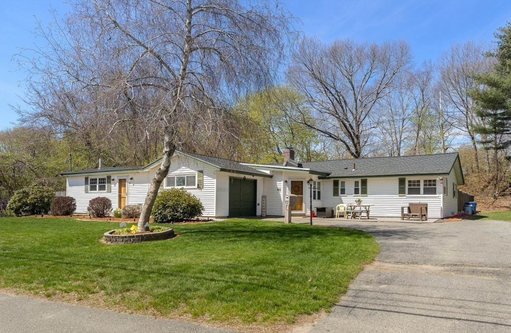 38 Cabot Road Danvers, MA 01923 - Photo 2 of 17 Gallery Image 2