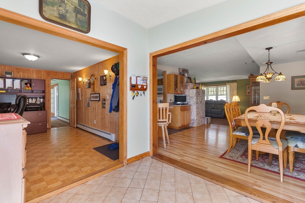 38 Cabot Road Danvers, MA 01923 - Photo 4 of 17 Gallery Image 4