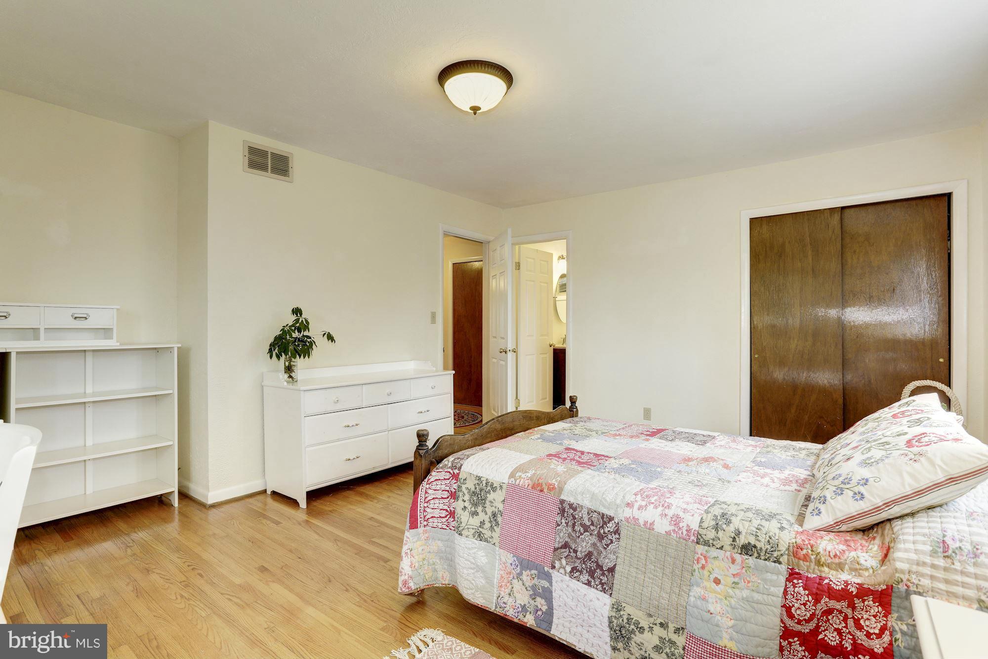 9129 Dunloggin Road Ellicott City, MD 21042 - Photo 11 of 25 Bedroom (Master)