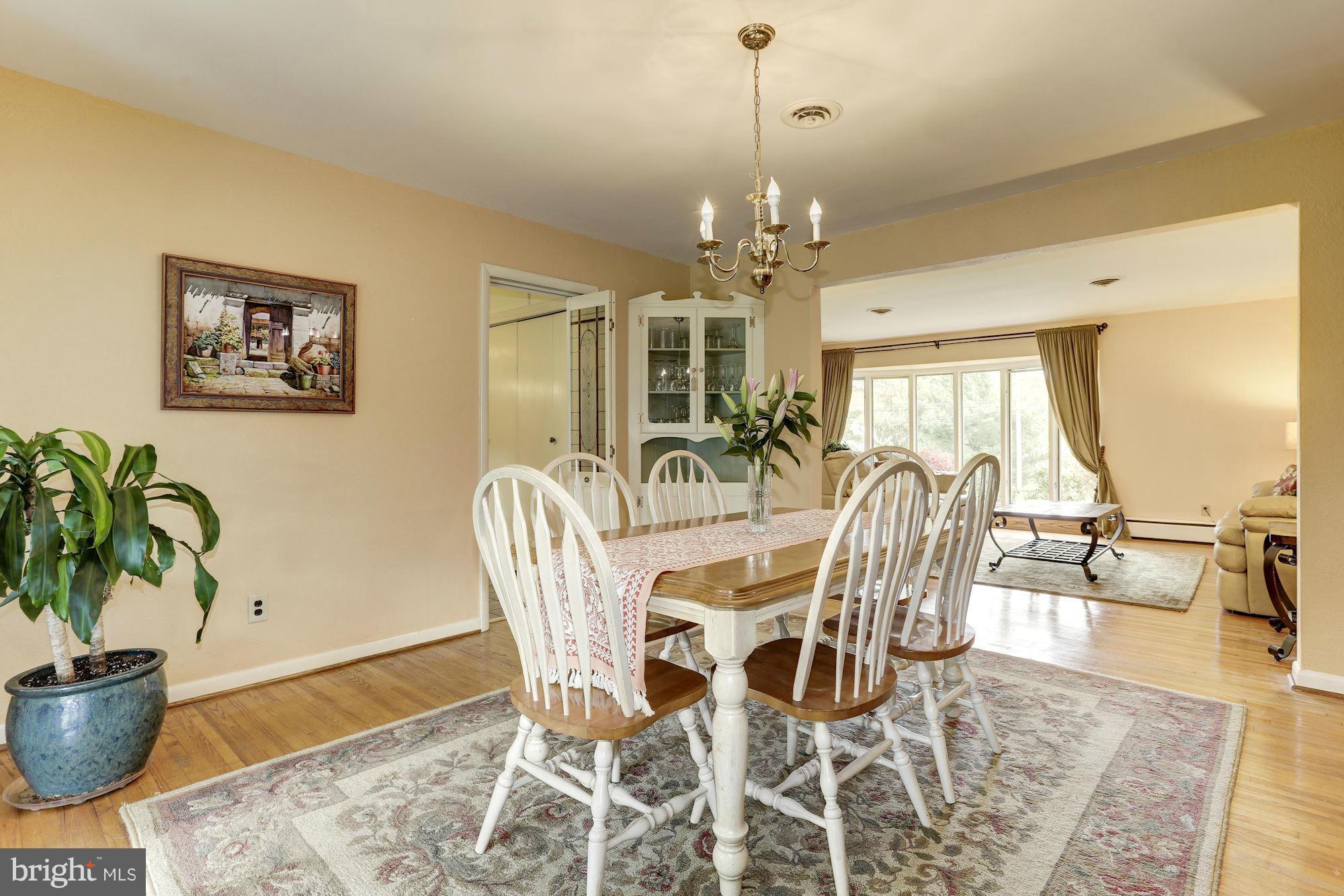 9129 Dunloggin Road Ellicott City, MD 21042 - Photo 6 of 25 Dining Room