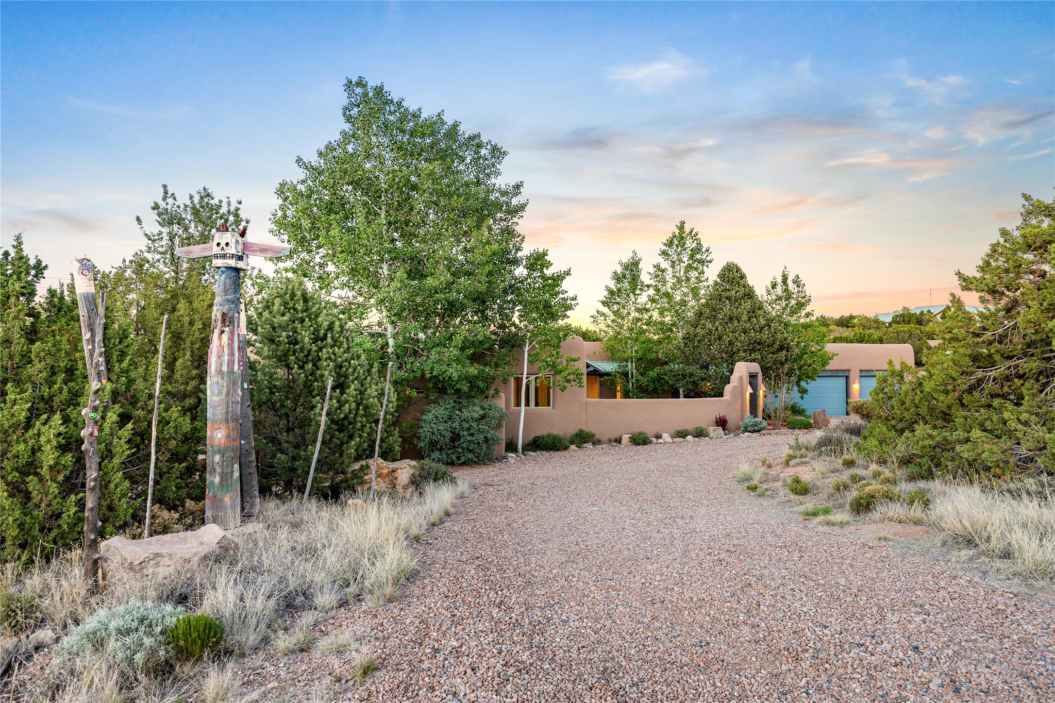 112 Coyote Ridge Trail Santa Fe, NM 87507 - Photo 7 of 54 Driveway