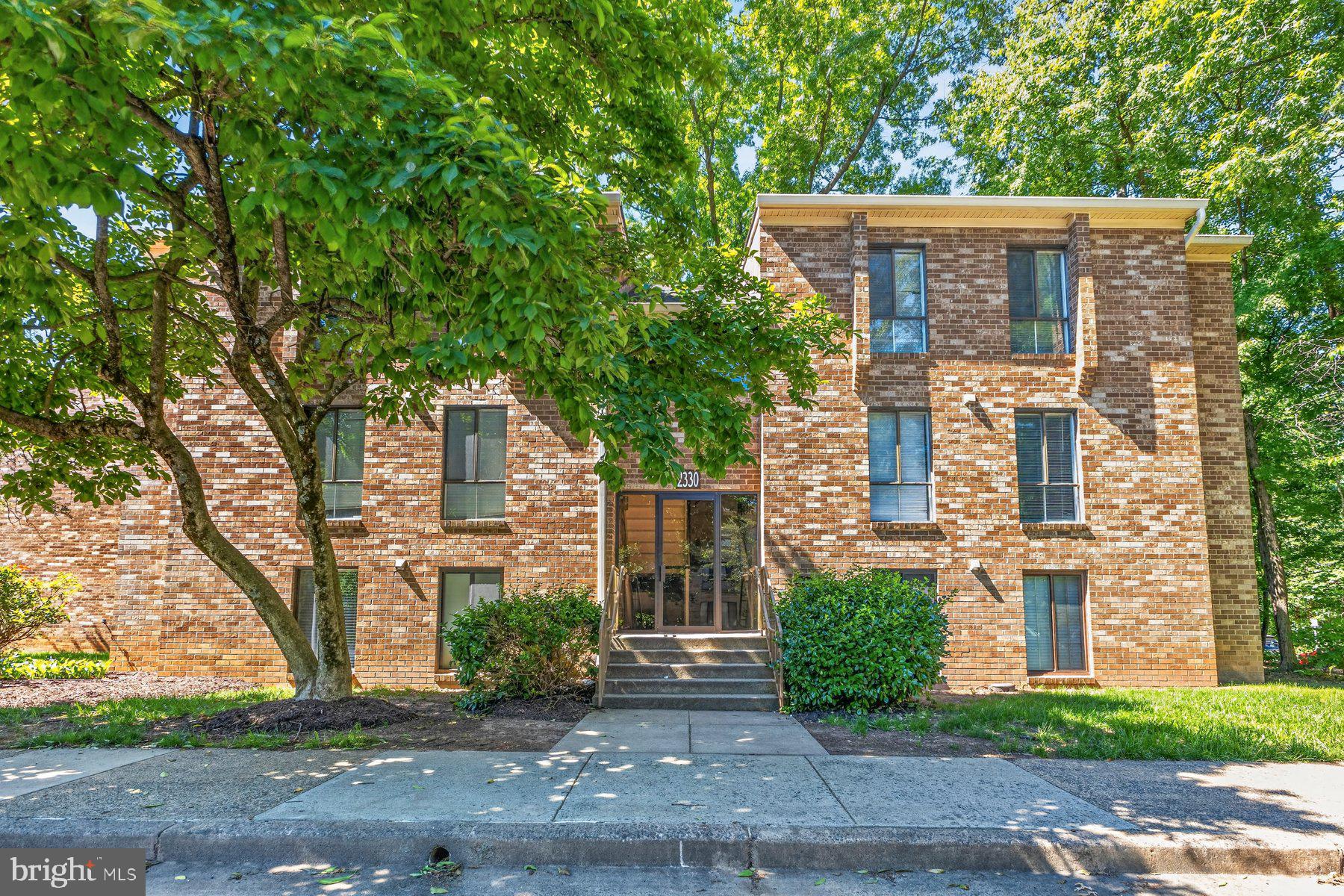 2330 Freetown Court, Unit 4/1B Reston, VA 20191 - Photo 2 of 26 Front view