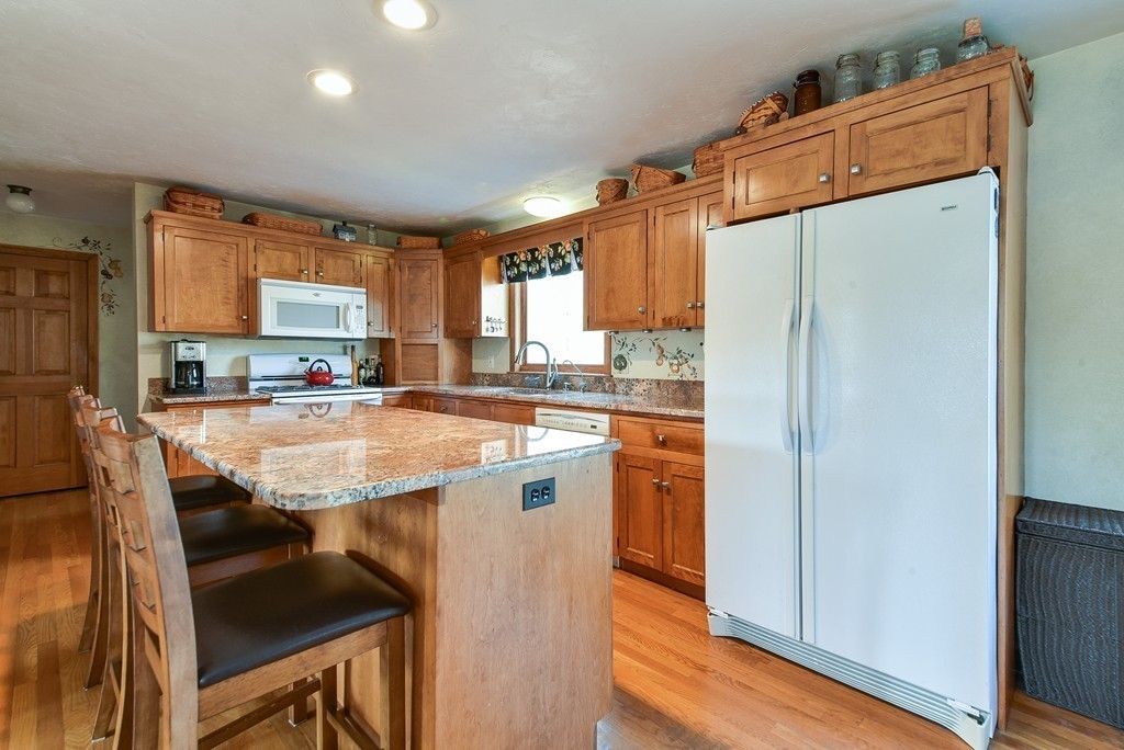 67 Juniper Road Holliston, MA 01746 - Photo 4 of 21 Gallery Image 4