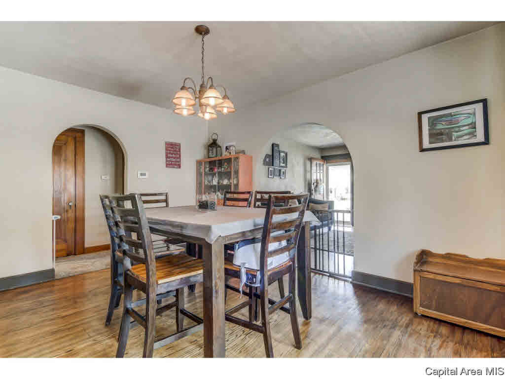 1734 Dial Court Springfield, IL 62704 - Photo 8 of 31 Gallery Image 8