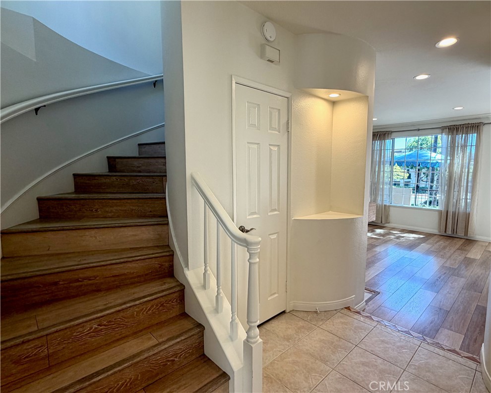 320 Pasto Rico Rancho Santa Margarita, CA 92688 - Photo 4 of 23 Gallery Image 4