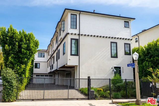 $4,500 | 5328 Agnes Avenue, Unit 1/2, Valley Village, CA 91607
