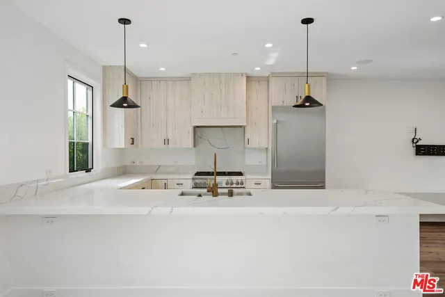 $4,500 | 5328 Agnes Avenue, Unit 1/2, Valley Village, CA 91607