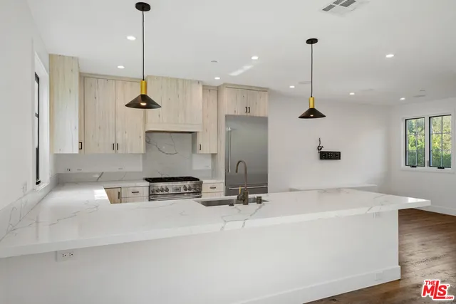 $4,500 | 5328 Agnes Avenue, Unit 1/2, Valley Village, CA 91607