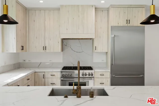 $4,500 | 5328 Agnes Avenue, Unit 1/2, Valley Village, CA 91607