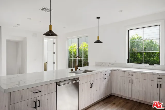 $4,500 | 5328 Agnes Avenue, Unit 1/2, Valley Village, CA 91607