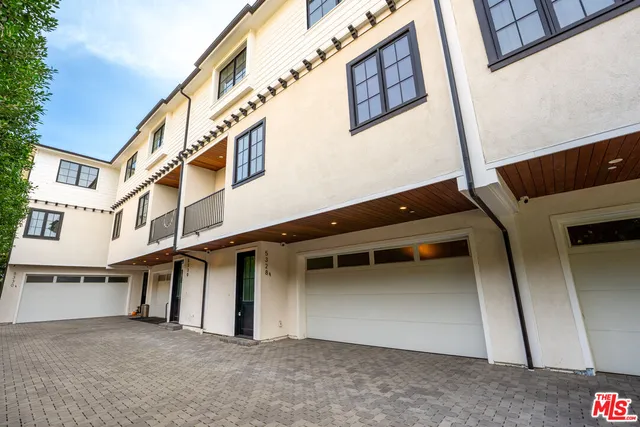 $4,500 | 5328 Agnes Avenue, Unit 1/2, Valley Village, CA 91607