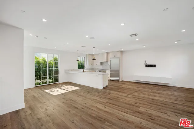 $4,500 | 5328 Agnes Avenue, Unit 1/2, Valley Village, CA 91607