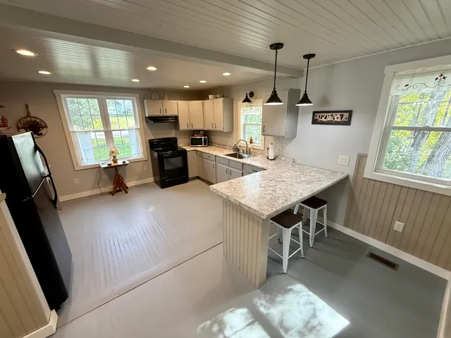 $164,900 | 8 Station Street, Stockholm, ME 04783