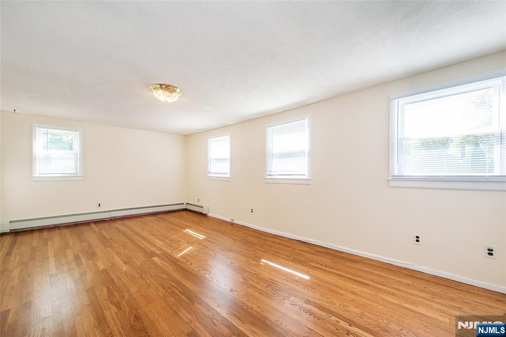 8 Pershing Street Emerson, NJ 07630 - Photo 20 of 25