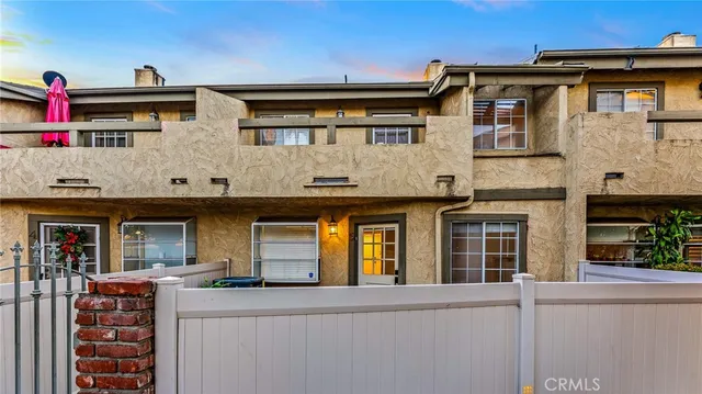 $549,999 | 181 West La Verne Avenue, Unit 5, Pomona, CA 91767