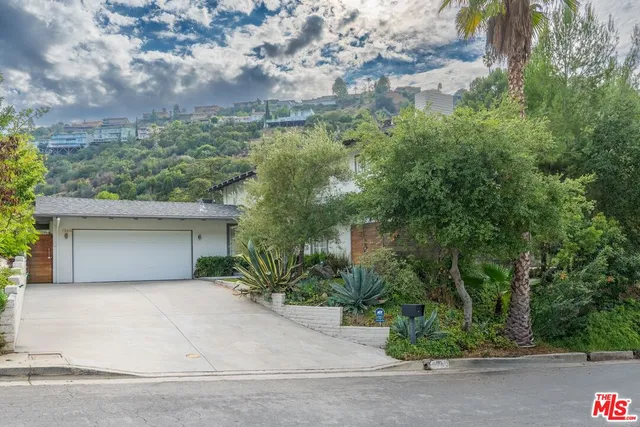 $2,000,000 | 7560 Devista Drive, Los Angeles, CA 90046
