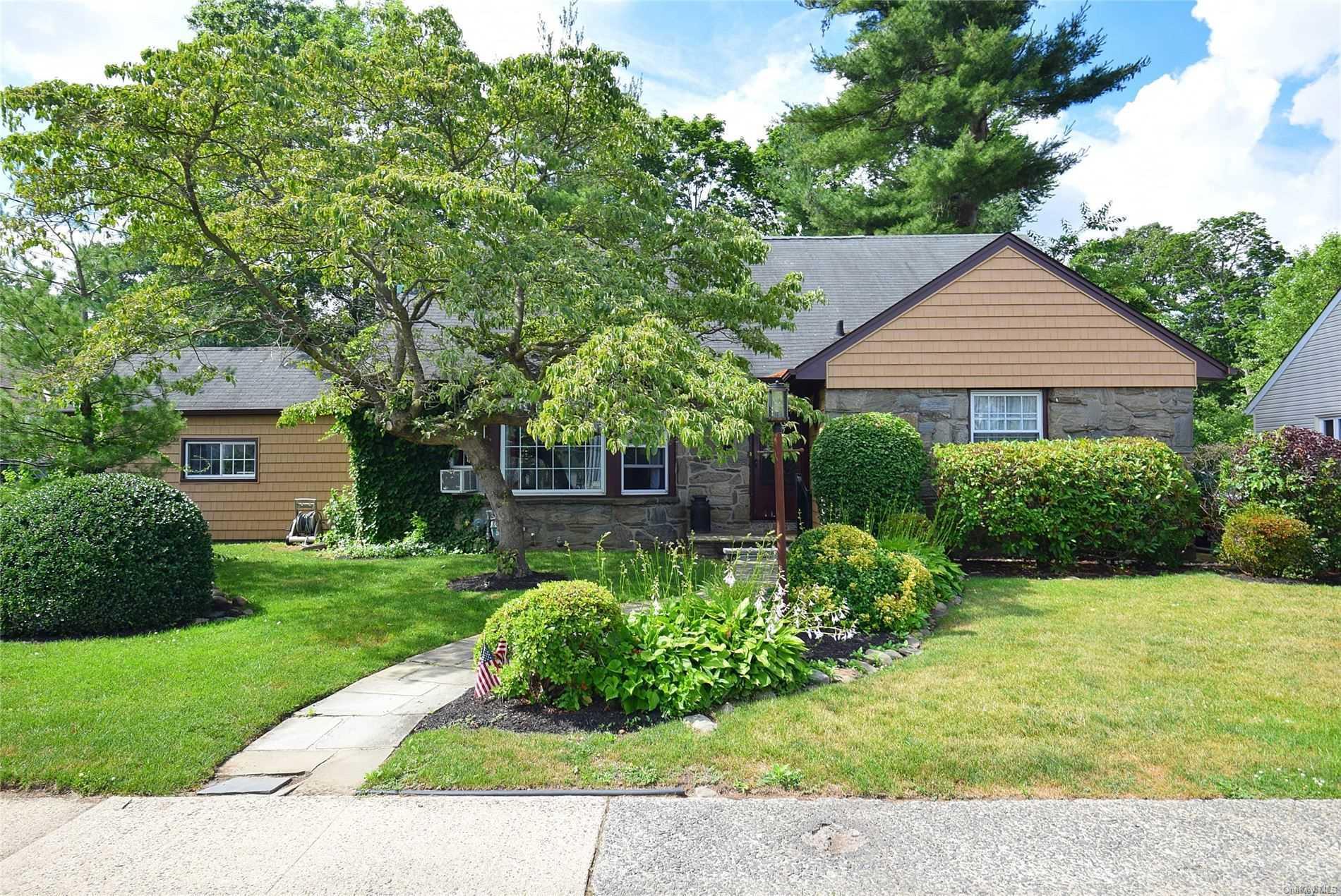 21 Alnwick Road Malverne, NY 11565 - Photo 1 of 1 21 Alnwick Rd.