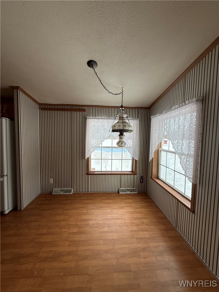 90 Rainbow Park Ransomville, NY 14131 - Photo 3 of 18