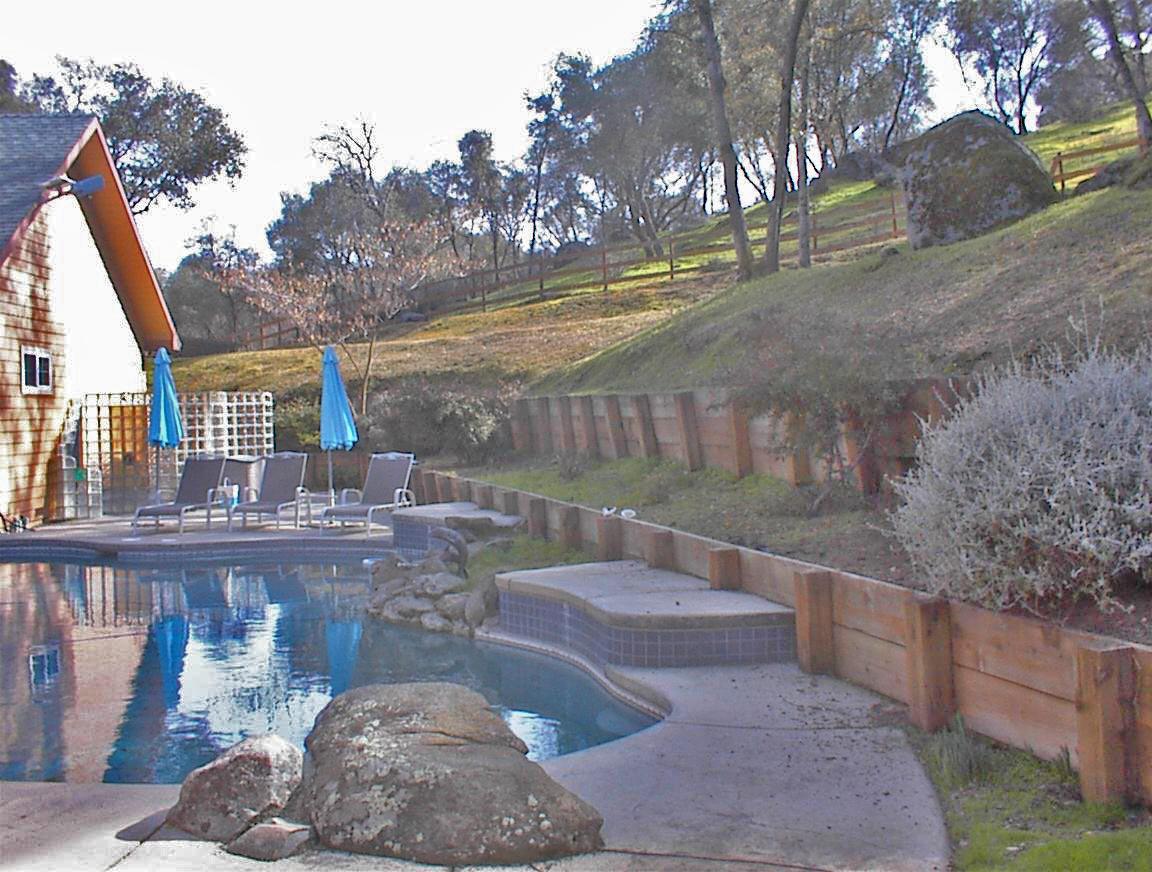 45483 Sand Creek Road Squaw Valley, CA 93675 - Photo 21 of 80 a view of a patio with iron fence