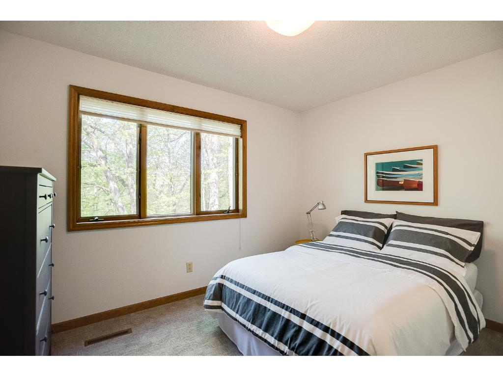 15111 Linner Ridge Wayzata, MN 55391 - Photo 18 of 24 Gallery Image 18