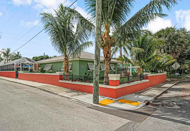 $7,500 | 532 North Palmway, Lake Worth Beach, FL 33460