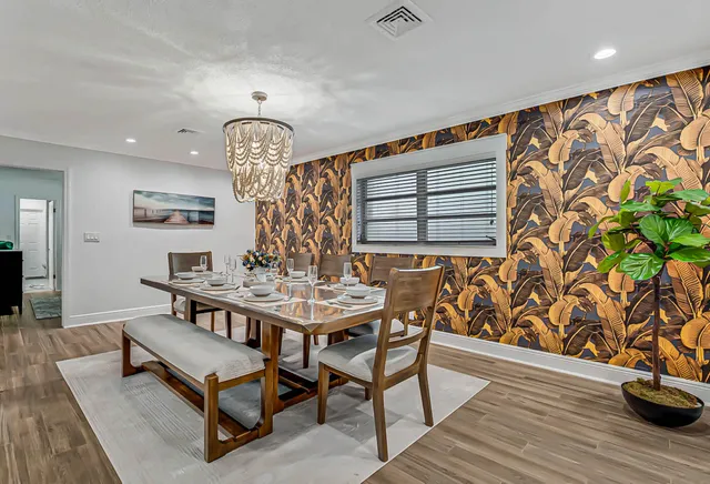 $7,500 | 532 North Palmway, Lake Worth Beach, FL 33460