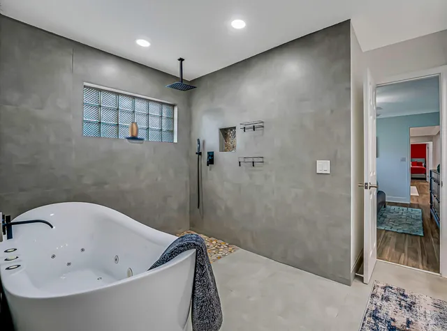 $7,500 | 532 North Palmway, Lake Worth Beach, FL 33460