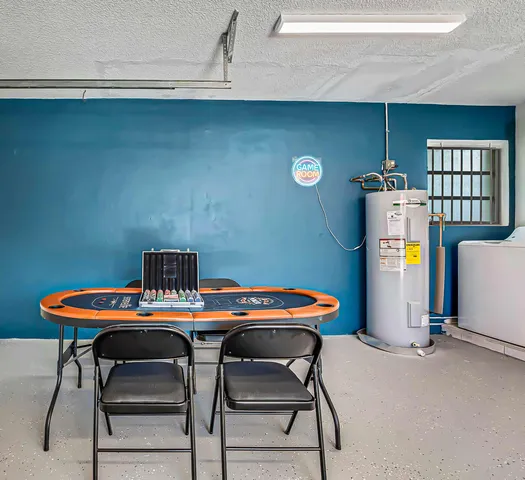 $7,500 | 532 North Palmway, Lake Worth Beach, FL 33460