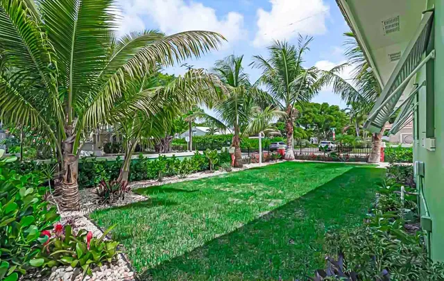 $7,500 | 532 North Palmway, Lake Worth Beach, FL 33460