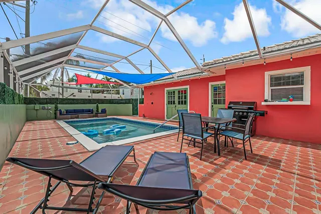 $7,500 | 532 North Palmway, Lake Worth Beach, FL 33460