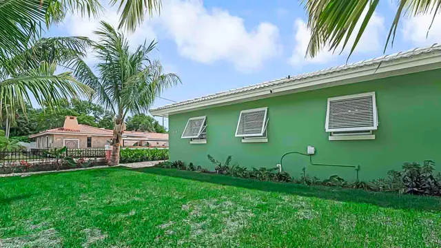 $7,500 | 532 North Palmway, Lake Worth Beach, FL 33460