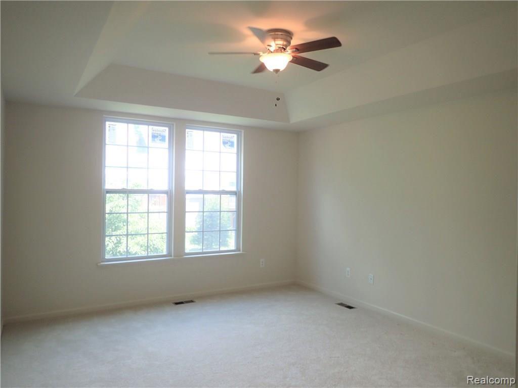 638 Telya Ridge, Unit 27 Milford, MI 48381 - Photo 21 of 54 Master Bedroom 1st Floor