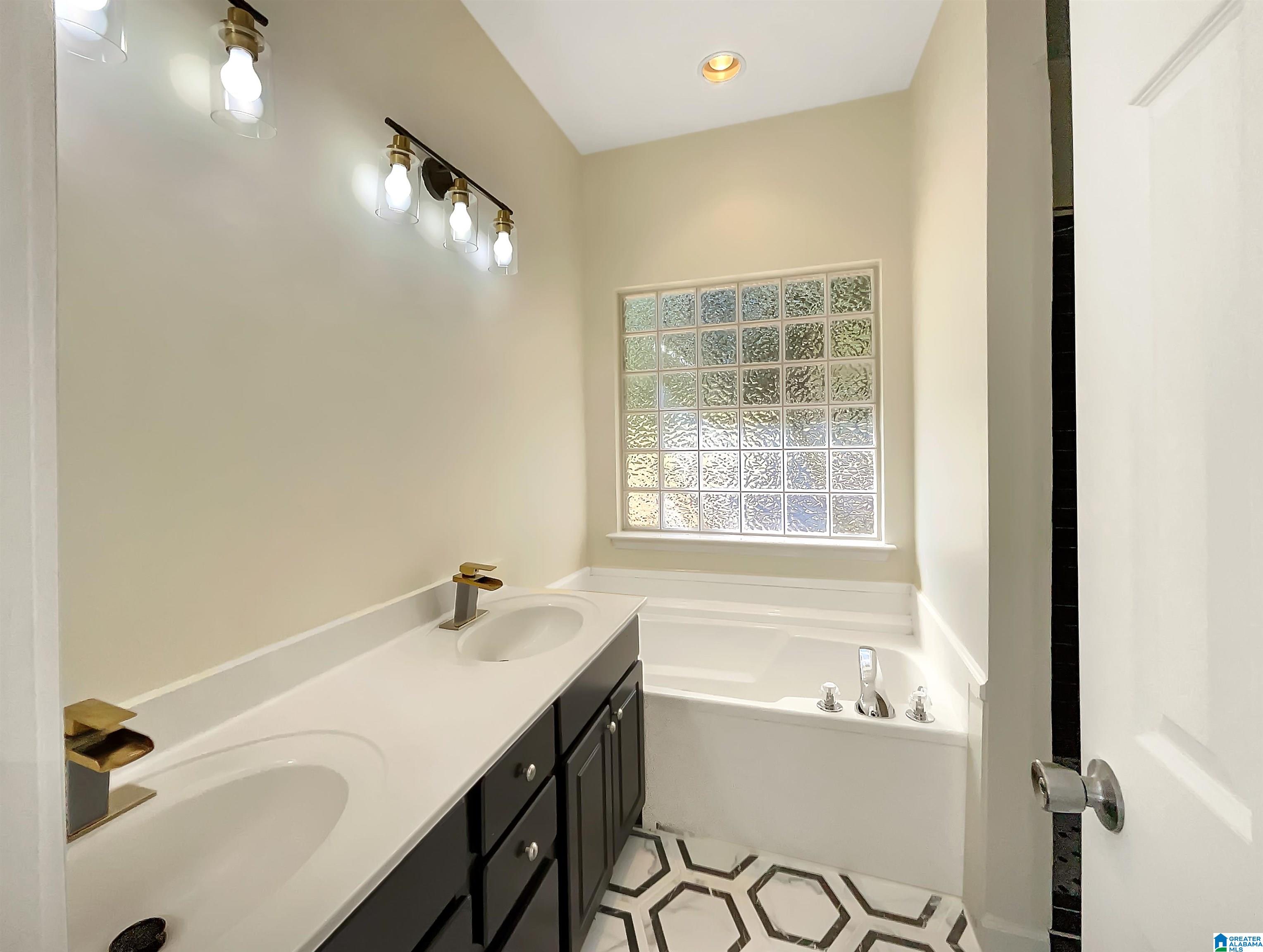400 Wynlake Lane Alabaster, AL 35007 - Photo 15 of 20