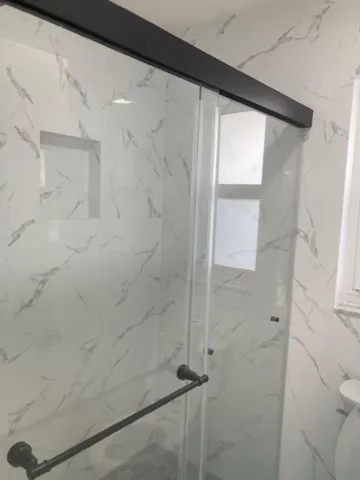 a bathroom with a bathtub