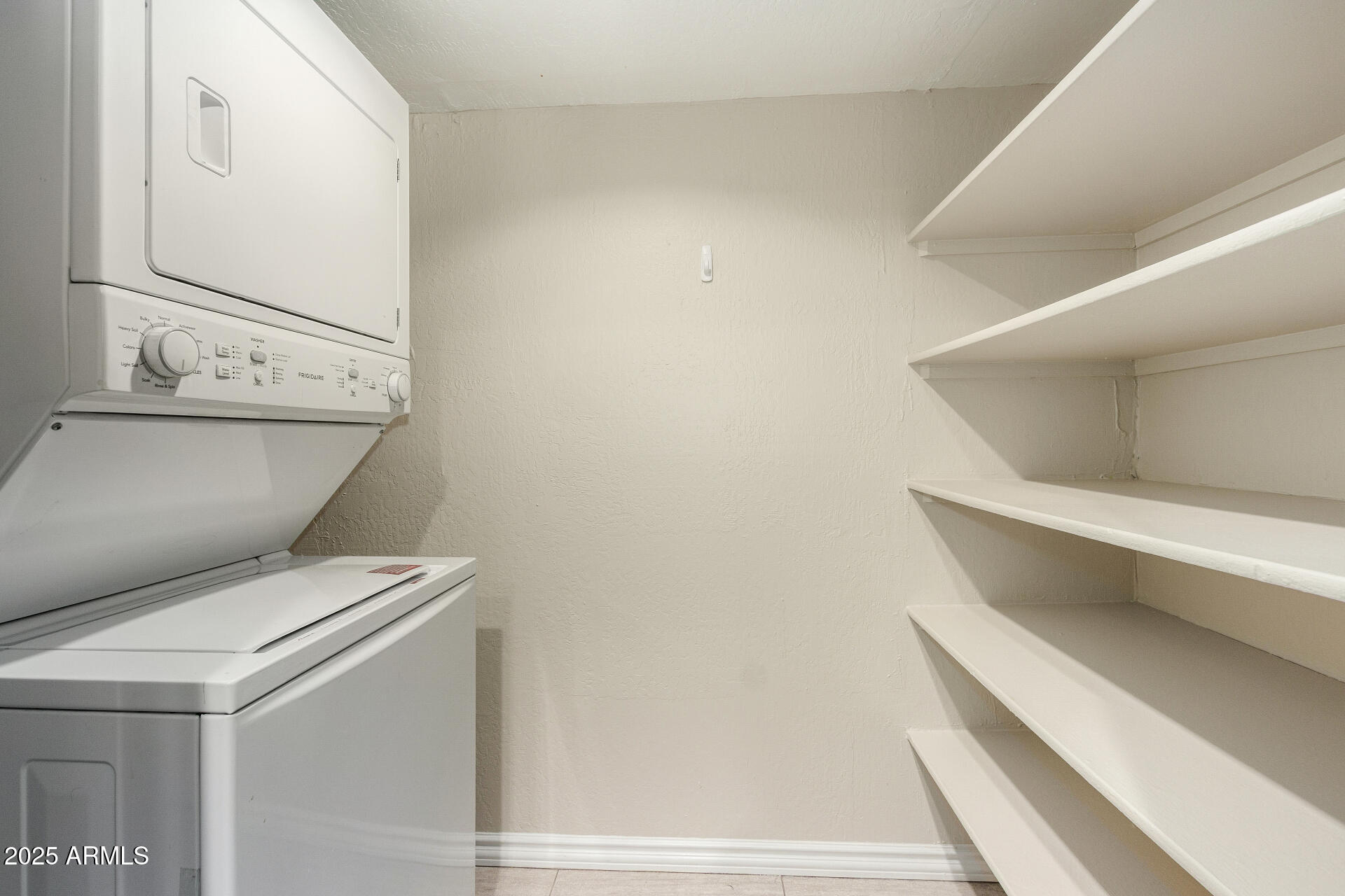3031 North Civic Center Plaza, Unit 229 Scottsdale, AZ 85251 - Photo 13 of 20 a utility room with dryer and washer