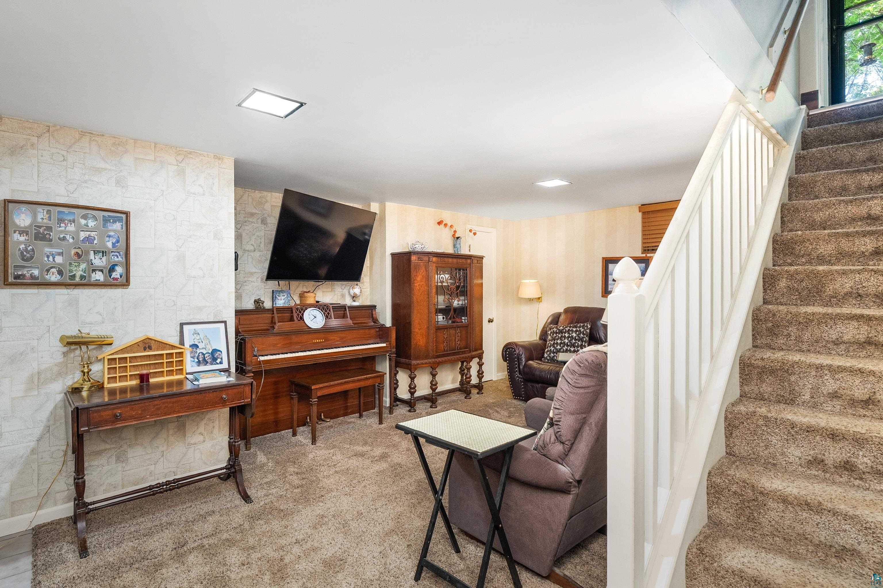 401 Snively Road Duluth, MN 55803 - Photo 19 of 46