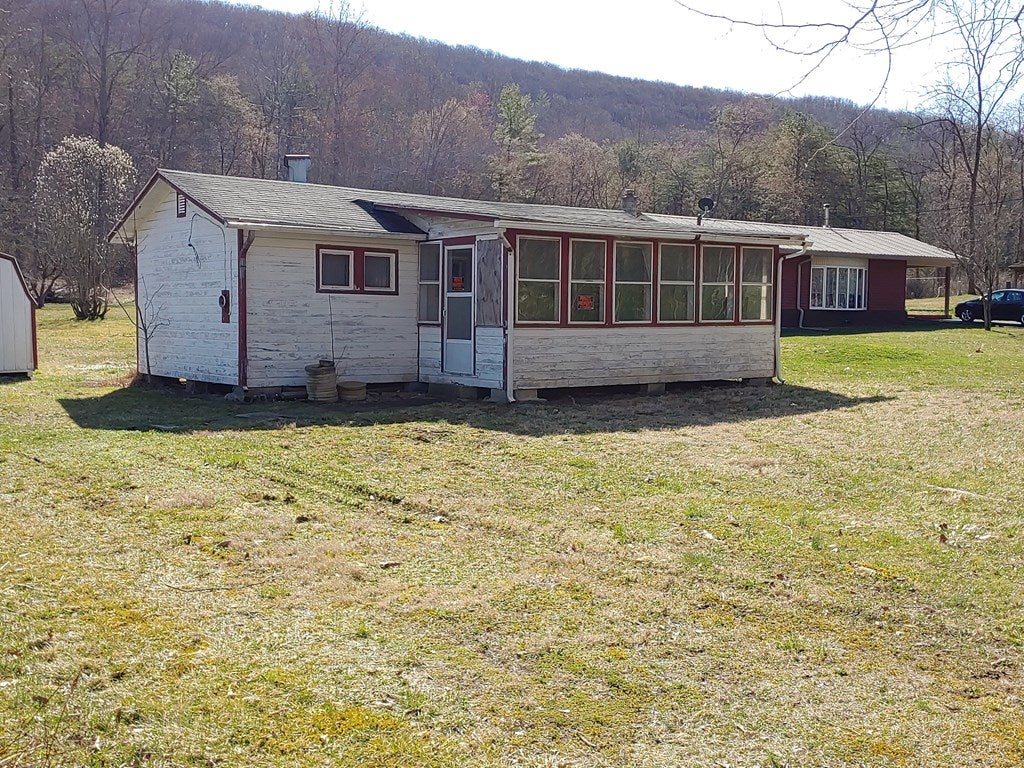 12977 Blacklog Mountain Road Mount Union, PA 17066 - Photo 31 of 38 Fishing Cottage - Front View
